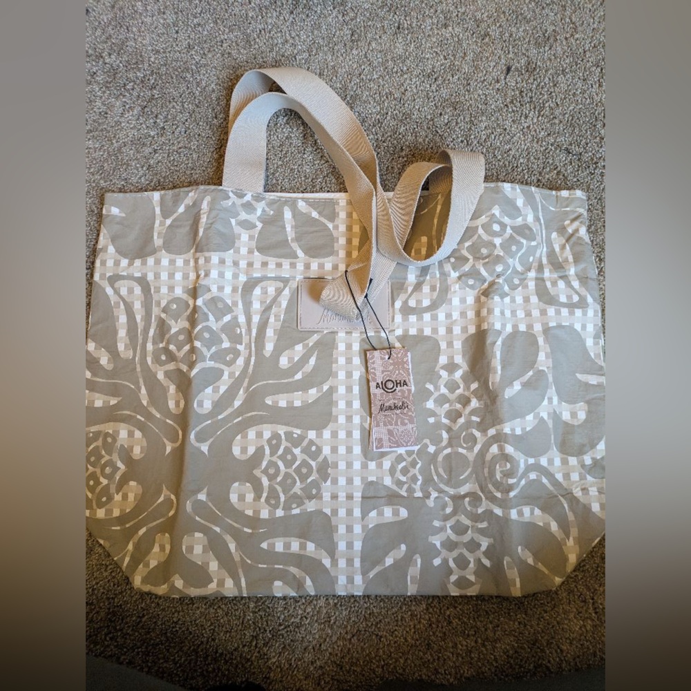 Manuhealii x Aloha Collection - Cream/White ʻUlu print Day Tripper - Picture 4 of 5